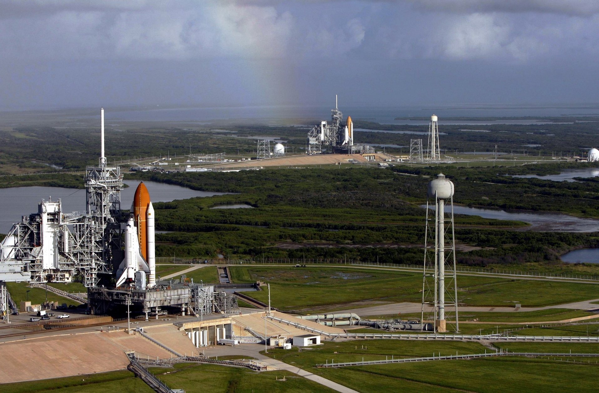 2 Space Shuttles on Launchpad